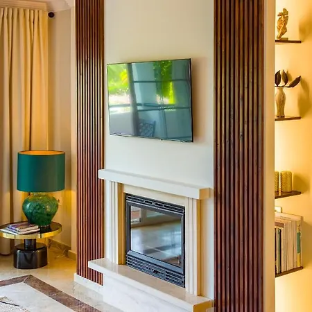 Next To Puente Newly Done Modern Style 5 Star Luxury *