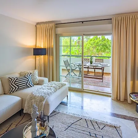 Next To Puente Newly Done Modern Style 5 Star Luxury