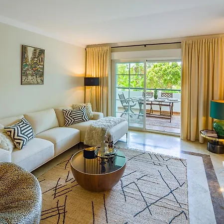 Next To Puente Newly Done Modern Style 5 Star Luxury Apartment