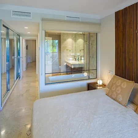 Next To Puente Newly Done Modern Style 5 Star Luxury Apartment